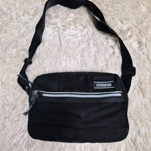 아메리칸투어리스터 크로스백