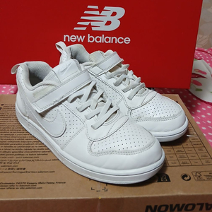 나이키키즈 코트버로우220운동화21년10월