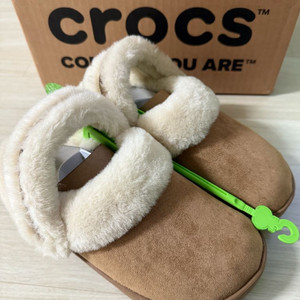 크록스 클래식 언퍼게터블 스웨이드 240