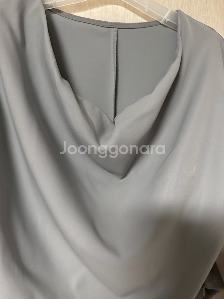 페이지유 PAGE U 딥블루 드레이프 블라우스 Free--2