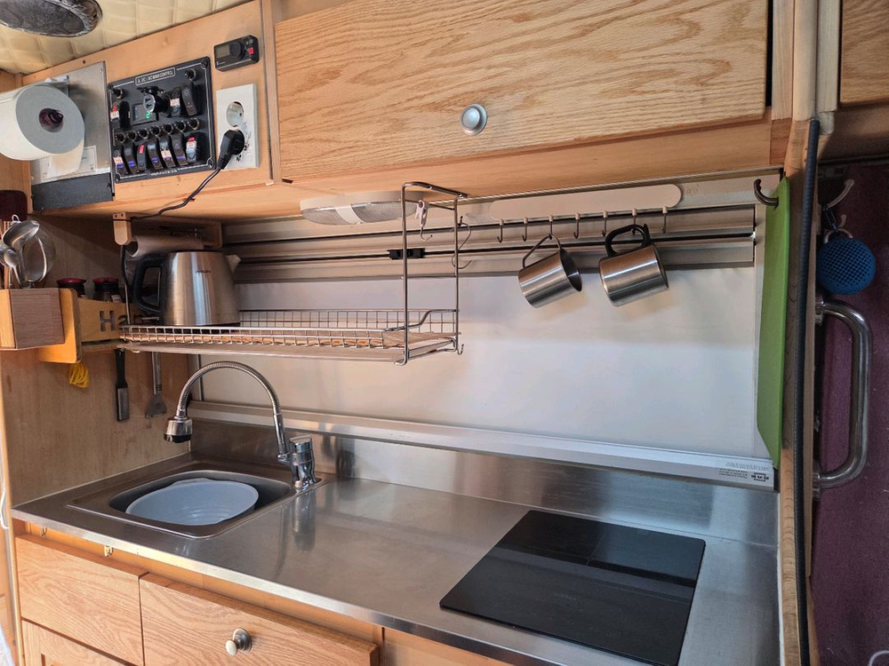 카운티롱바디 캠핑카 이미지