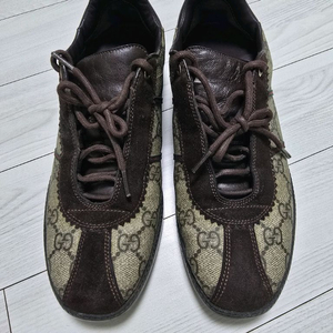 구찌 스니커즈 235 GG로고 PVC 로우탑 정품 운포