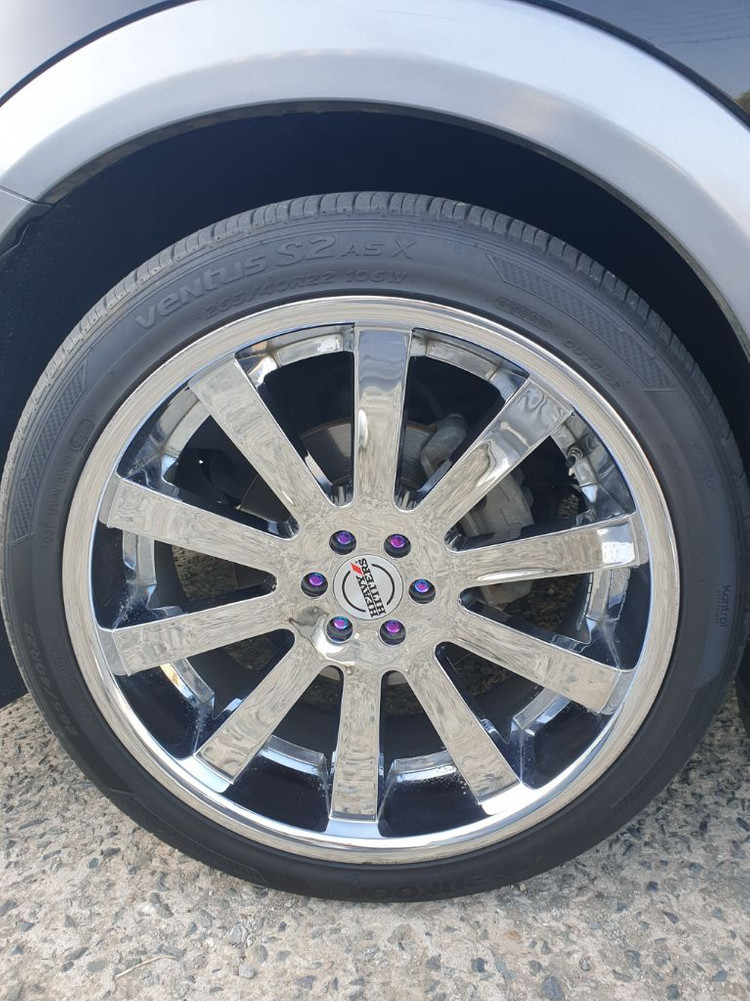 모하비 전용 투크레이브 H10 22인치 휠타이어--1