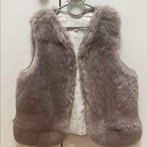 봉쁘앙 토끼털 조끼