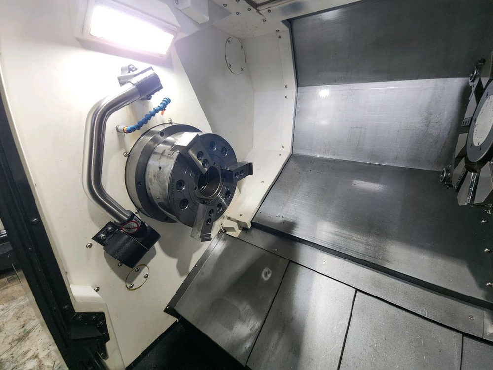 2022년식 HD3100 현대위아 CNC선반 판매해요 이미지