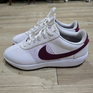 나이키 골프 코트로얄 스파이크리스 골프화 235mm