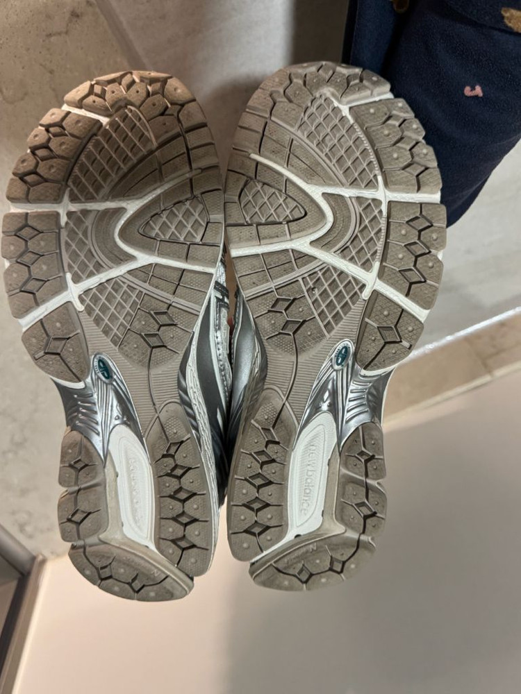 뉴발란스 1906ree 235--3