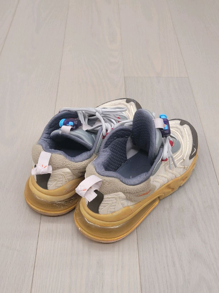 나이키 에어맥스270 트래비스 스캇(260mm)--1