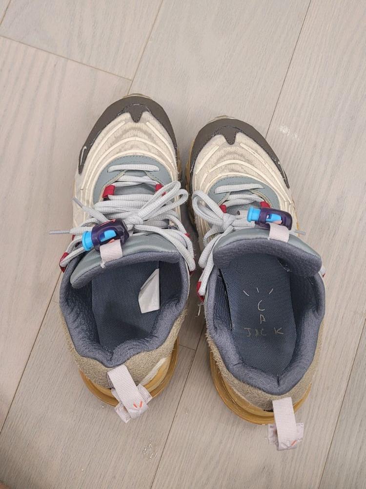 나이키 에어맥스270 트래비스 스캇(260mm)--2