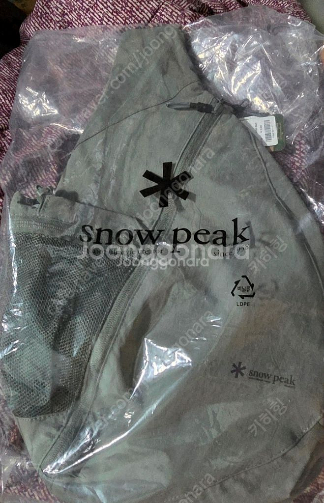 스노우피크 한국매장 정품 슬링백 카키 색상 1개 팝니다. - 택포 7만원--0