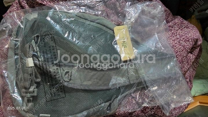 스노우피크 한국매장 정품 슬링백 카키 색상 1개 팝니다. - 택포 7만원--1