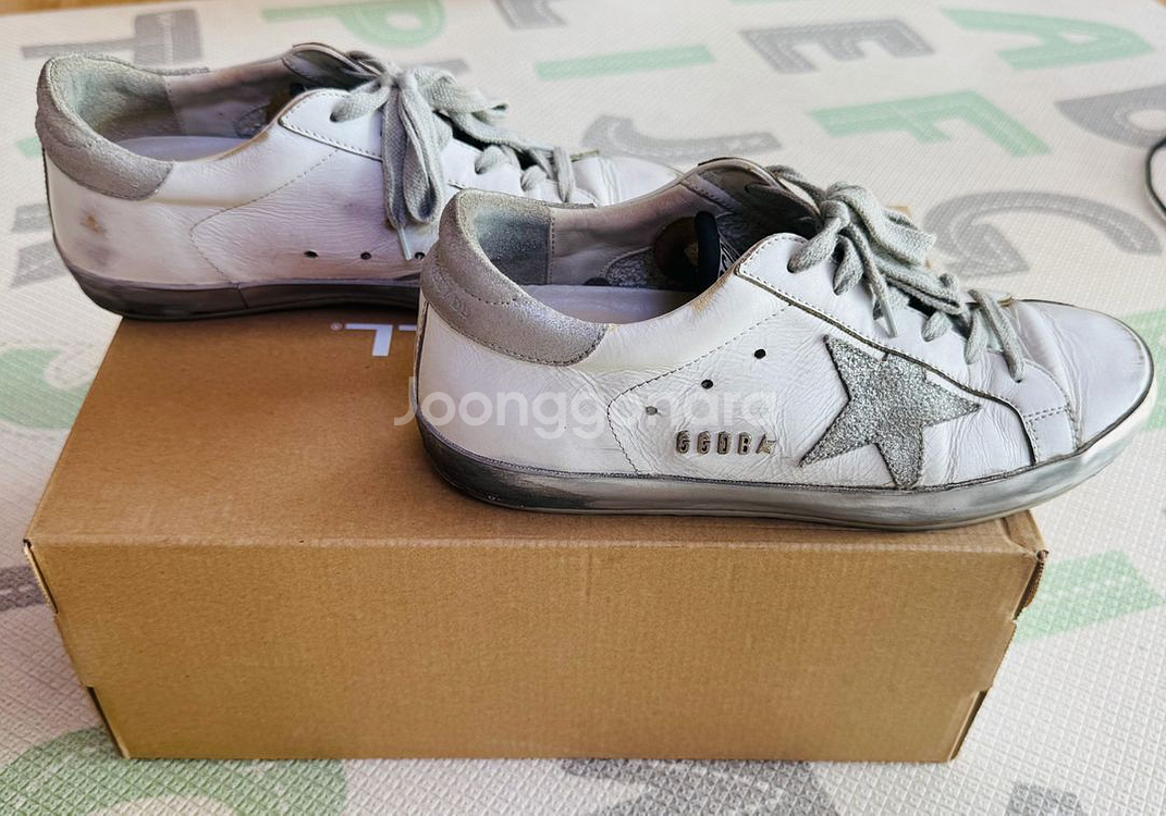 골든구스 슈퍼스타 여성스니커즈 37(240사이즈)--1