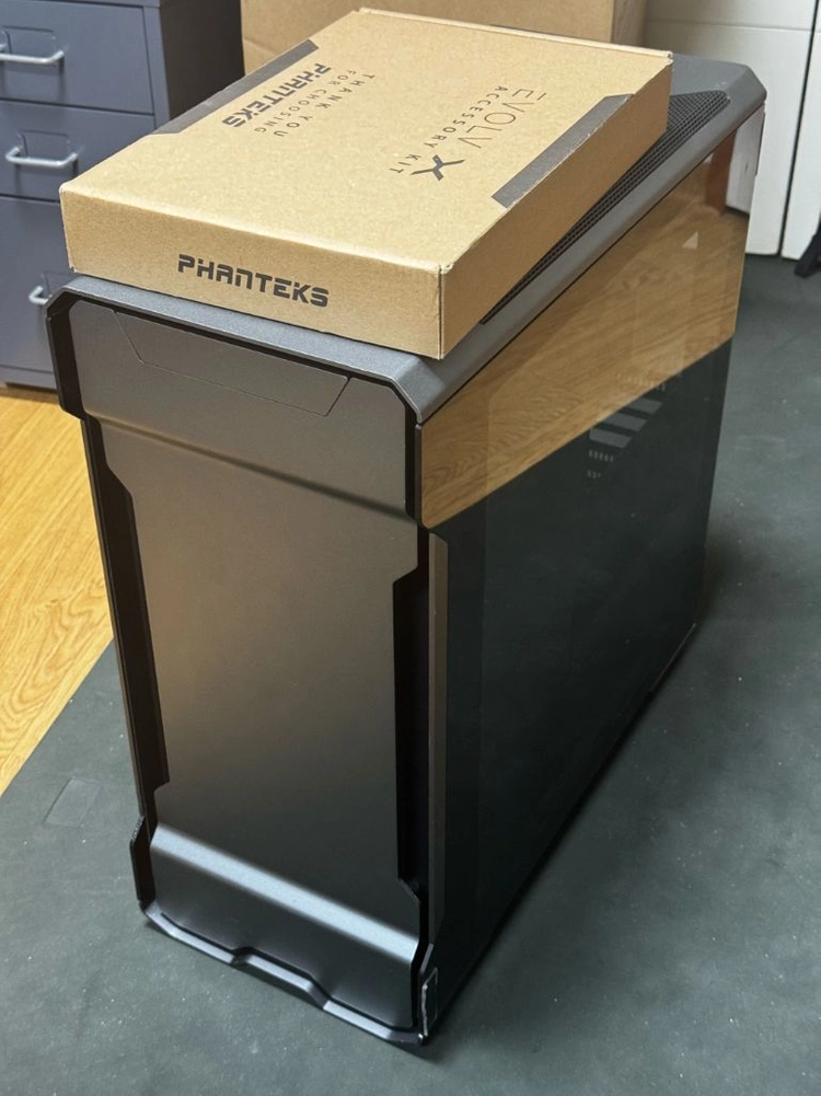 Phanteks Evolv X AG 케이스+hdd베이+아틱p14팬 이미지