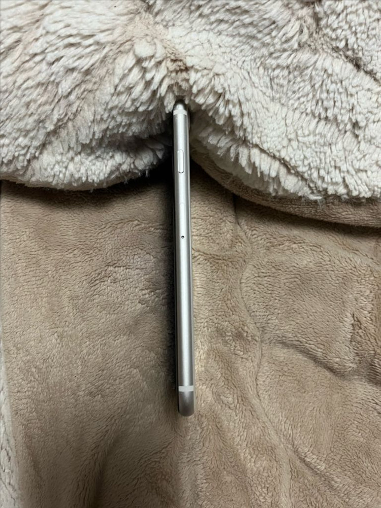 아이폰 SE 2세대 64GB 화이트 무소음 카메라--1