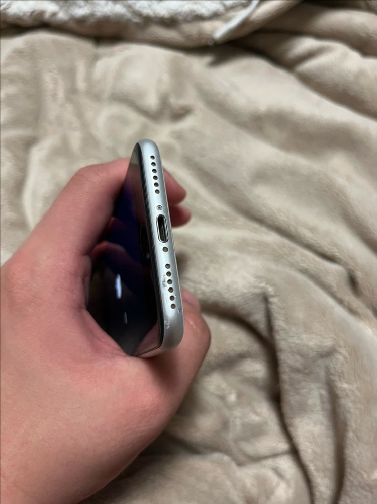 아이폰 SE 2세대 64GB 화이트 무소음 카메라--2