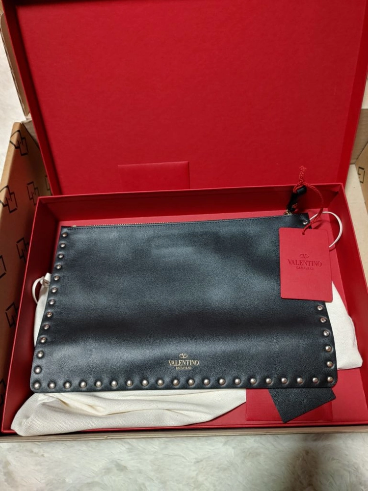 발렌티노 클러치백 새거 이미지