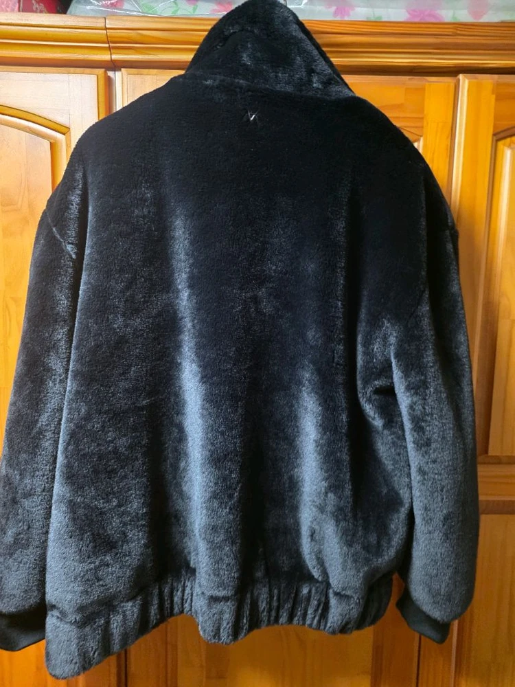 제이엘브 퍼 자켓 이미지
