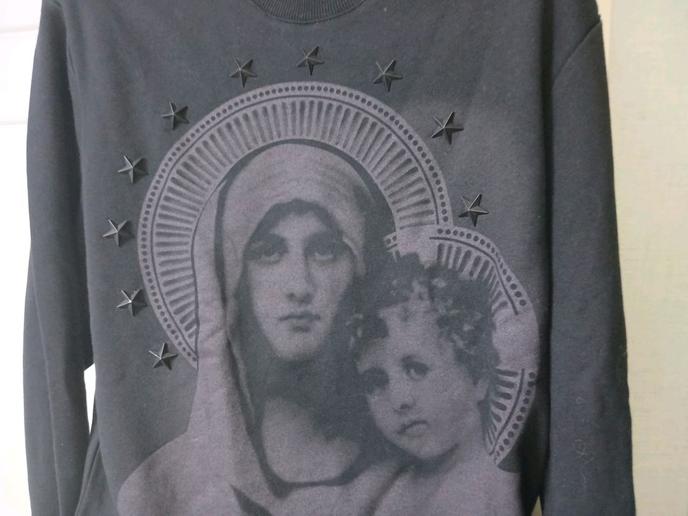 지방시 프린트 맨투맨--2