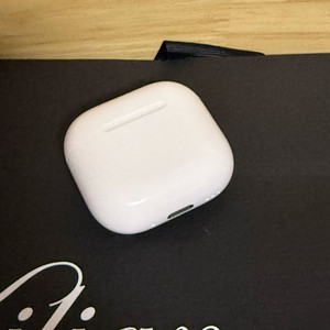 애플 / 에어팟 4 노이즈캔슬링