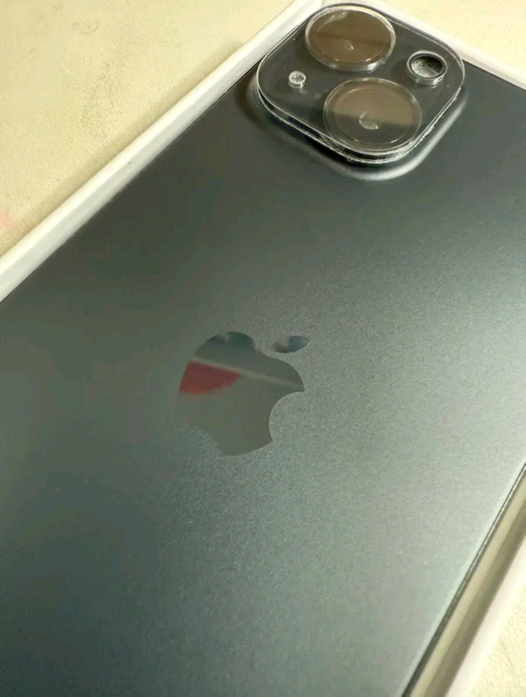 아이폰15 128GB 블랙 배터리98%(자급제폰)--3