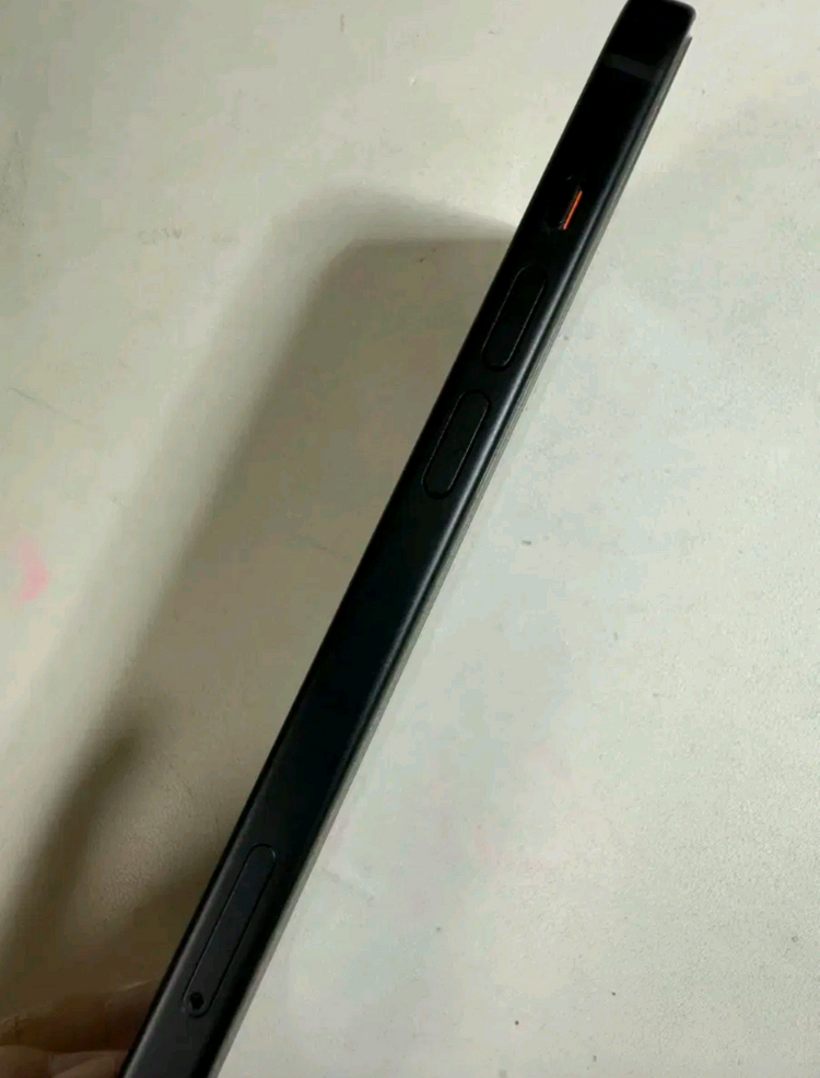 아이폰15 128GB 블랙 배터리98%(자급제폰)--6