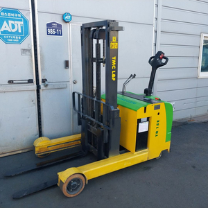 SMC 전동지게차 핸드파렛트트럭 1.5톤 2단 2500MM 2022년식 이미지