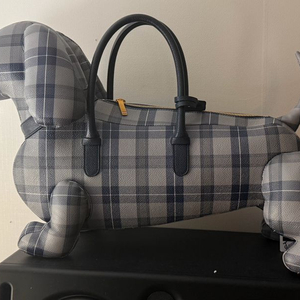 톰브라운 THOM BROWNE 체크 패턴 헥터 레더 토트백 / 한정판