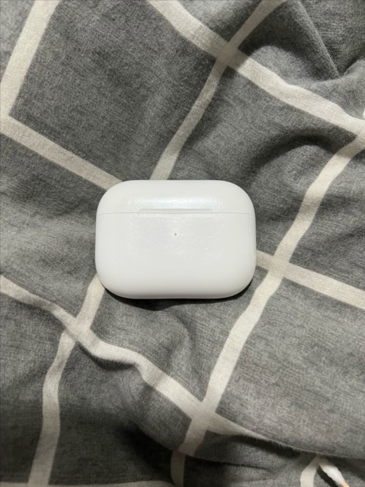 에어팟프로 2세대 8핀 이미지