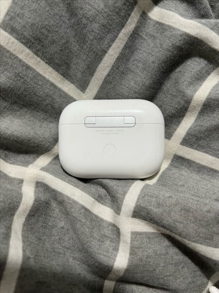 에어팟프로 2세대 8핀 이미지