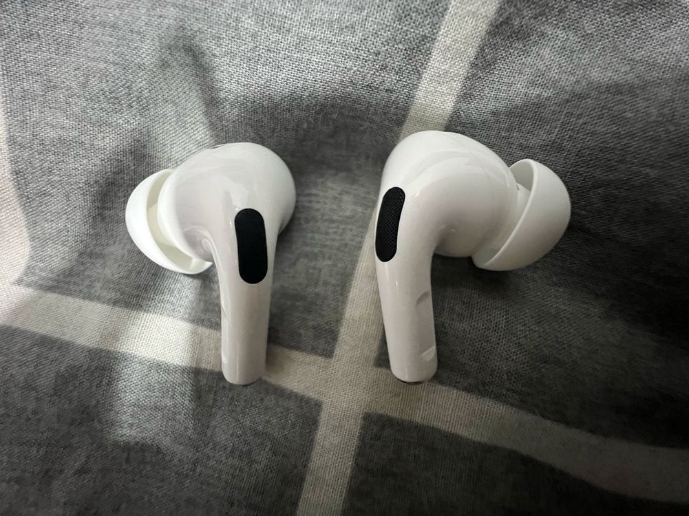 에어팟프로 2세대 8핀 이미지