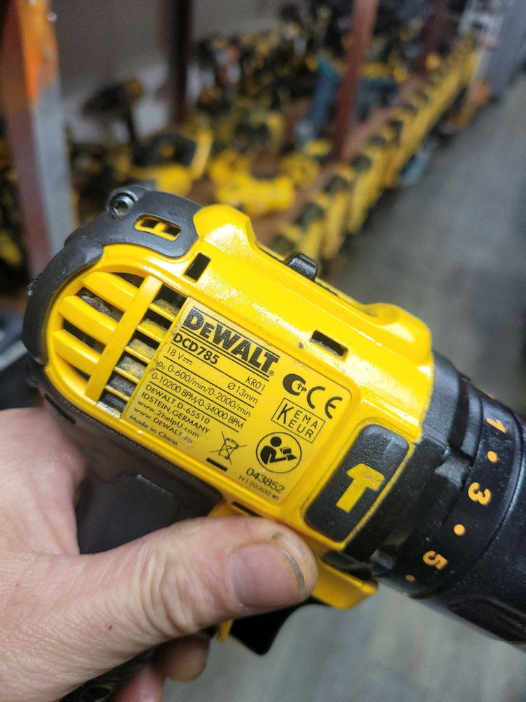 디월트충전함마드릴 DCD785 S급 배터리포함--3