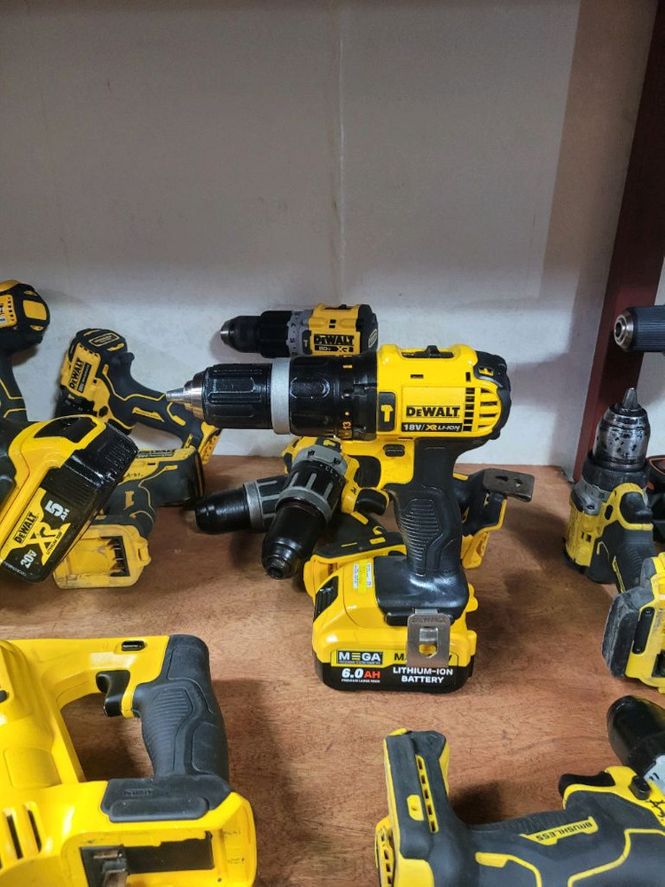 디월트충전함마드릴 DCD785 S급 배터리포함--8