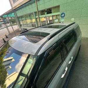 2025년식 더뉴카니발Pe(가솔린) 판매합니다. 신차급 2600km 그래비티 등급