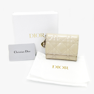 디올 베이지 까나쥬 에나멜 반지갑 5VDIW25551