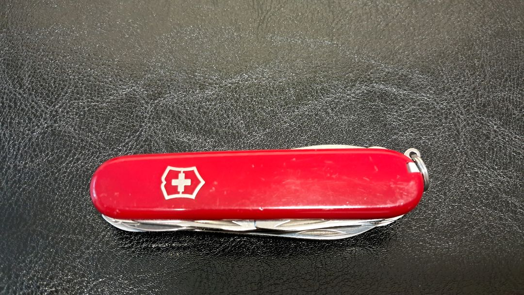 빅토리녹스 헌츠맨 맥가이버칼--3