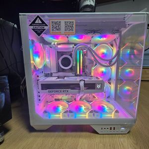 라이젠7 9800X3D RTX5080 데스크탑 판매합니다.