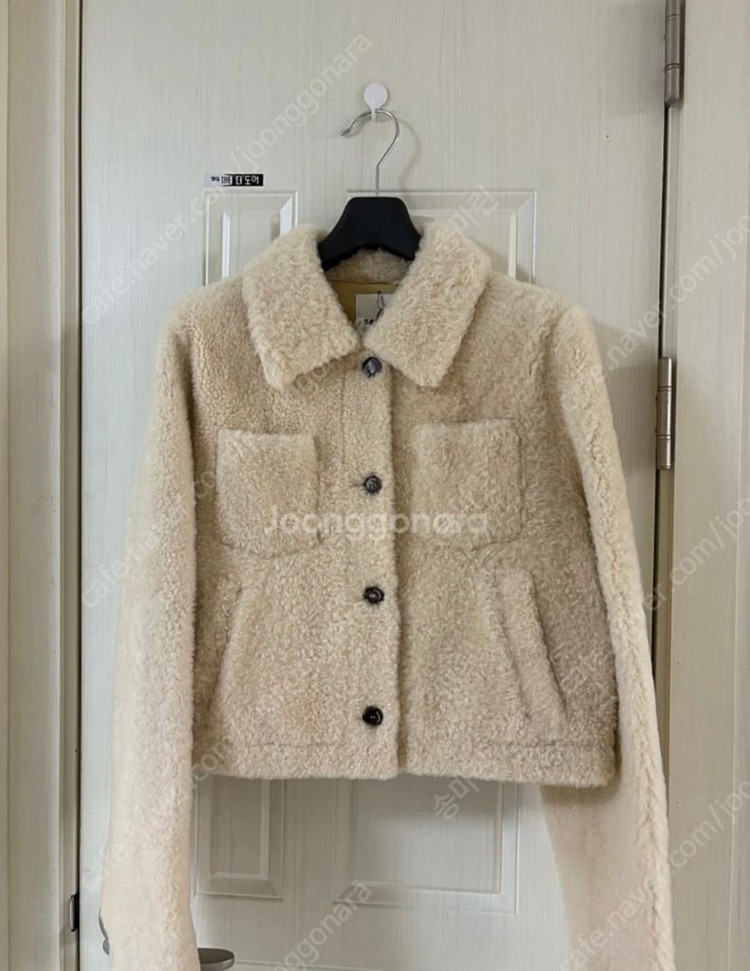 Sandro 양털 무스탕 판매(사이즈 51, 새상품)--1