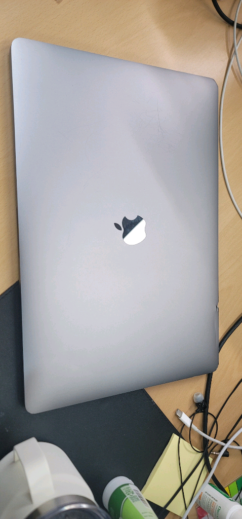 맥북 프로 15인치 2016 late 최고급형 i7 2.7gh 16GB 512G 라데온 GPU 2G 배터리 새것 이미지