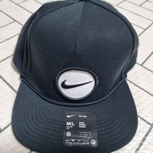 나이키골프 에어로빌 레트로72 스냅백 모자 블랙색상
