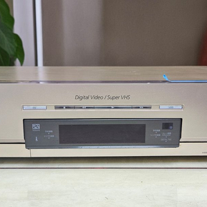 WV-DR7 DV / SUPER VHS 레코더 및 플레이어