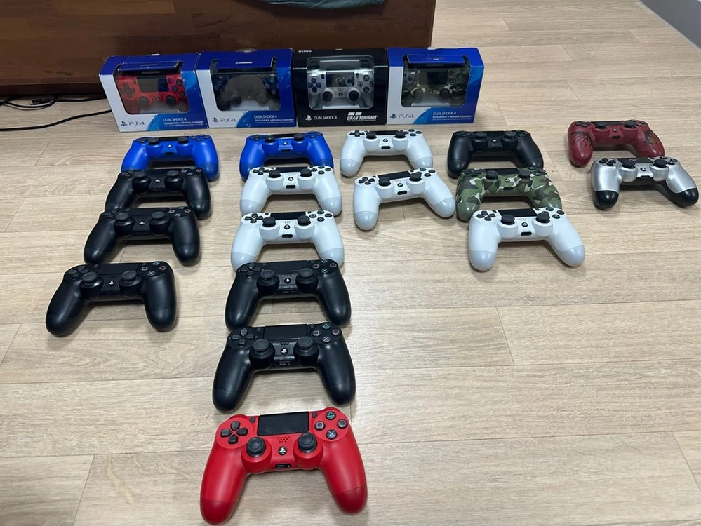 PS4(플스4) 듀얼쇼크 신형 팝니다! - 안심되는 중고거래