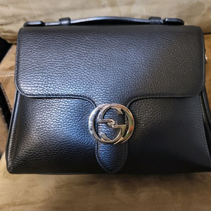 정품 구찌 인터로킹 탑핸들 스몰