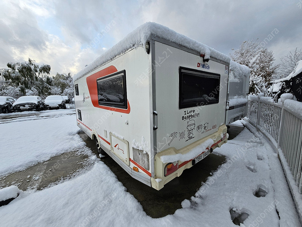 에어 카라반 캠핑카 이미지