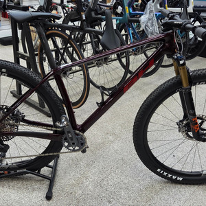 H 얼티메이트 EVO 8.5 | GX 이글 AXS 트랜스미션 | DT XRC1501 | 9.9kg 초경량 카본