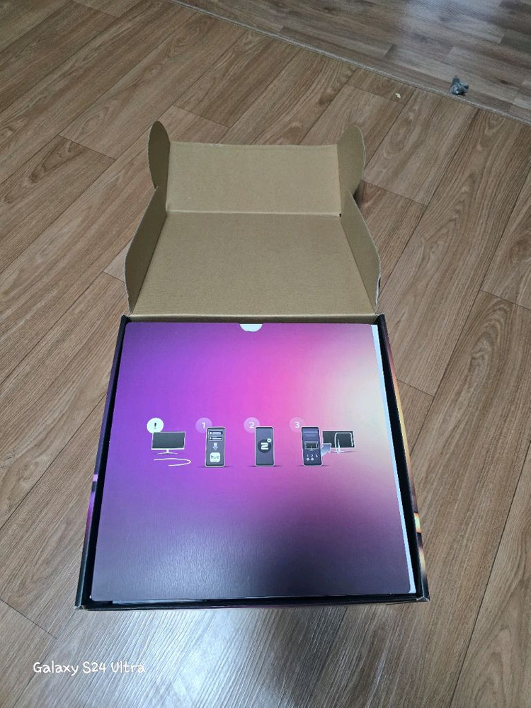 필립스 휴 그라디언트 라이트 스트립 PC 24/27 트리플팩--1