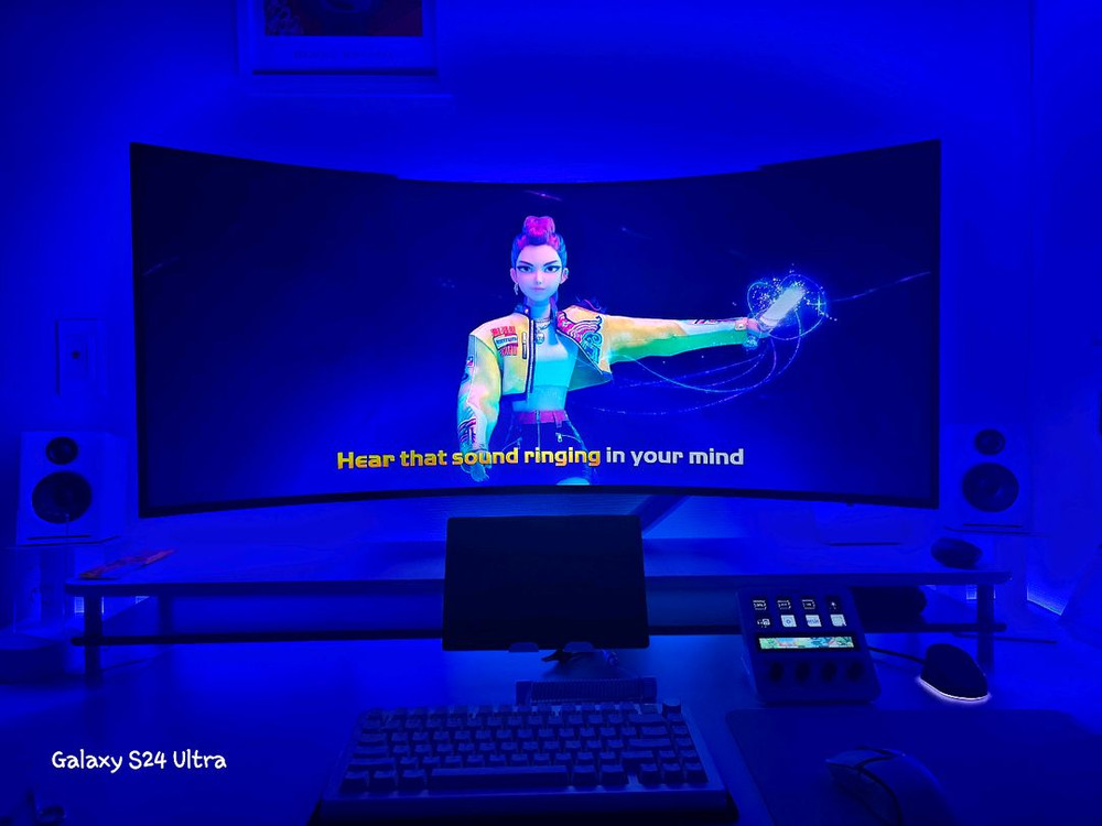 필립스 휴 그라디언트 라이트 스트립 PC 24/27 트리플팩--6