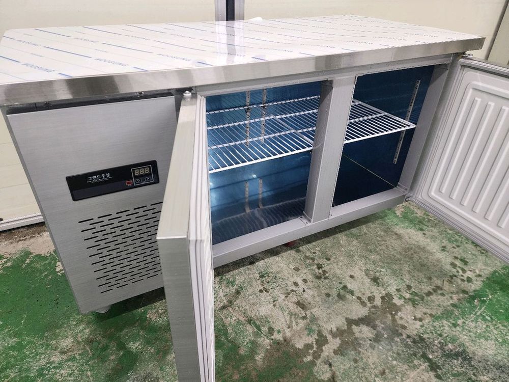 그랜드우성 1500 테이블냉동고--2