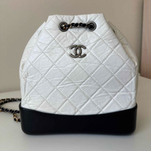 샤넬 가브리엘 백팩 스몰 화이트