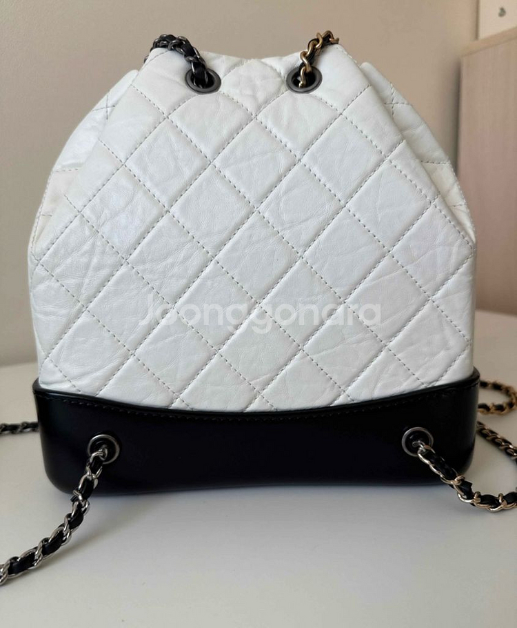 샤넬 가브리엘 백팩 스몰 화이트--1