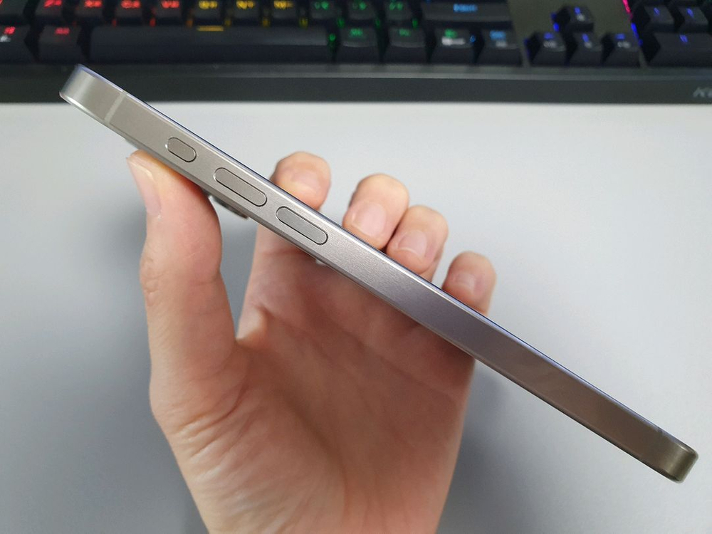 [미국판] 아이폰15 프로 맥스 / 512GB / 내추럴 티타늄--5